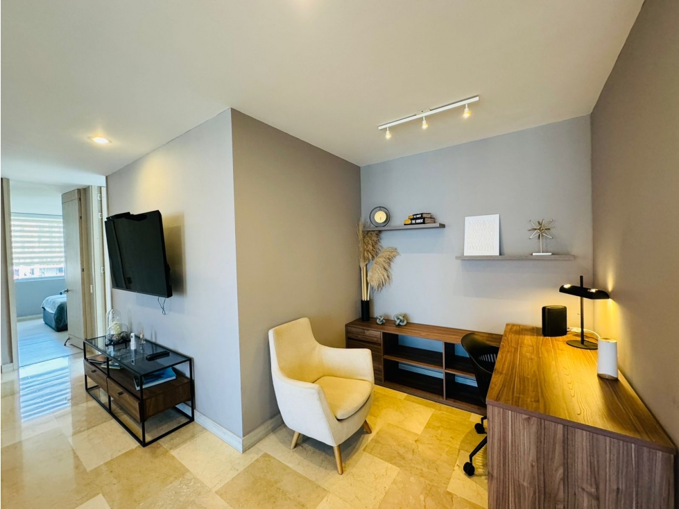 Apartamento en arriendo en El Poblado, Medellín · foto 2 de 24