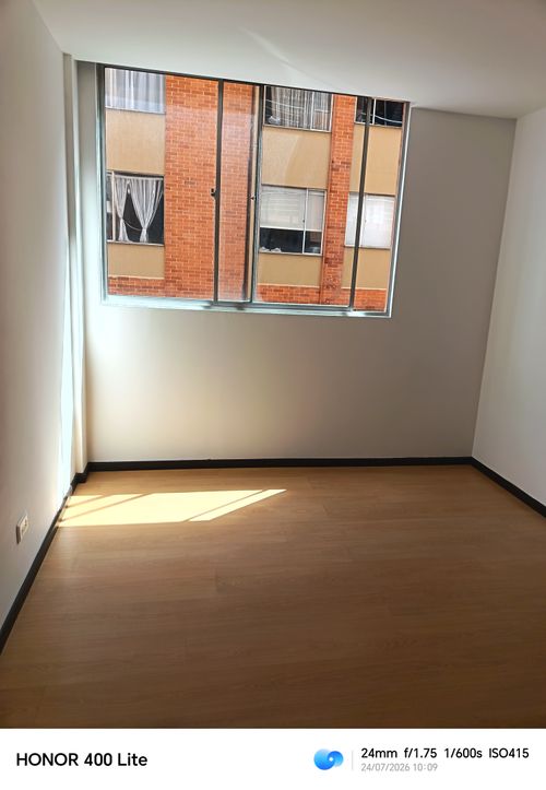 Apartaestudio en venta en Lijacá, Bogotá, 32 m² · foto 2 de 9