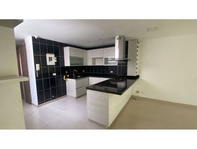 Apartamento de 3 alcobas en venta en La Floresta, Medellín, 100 m² · foto 4 de 10