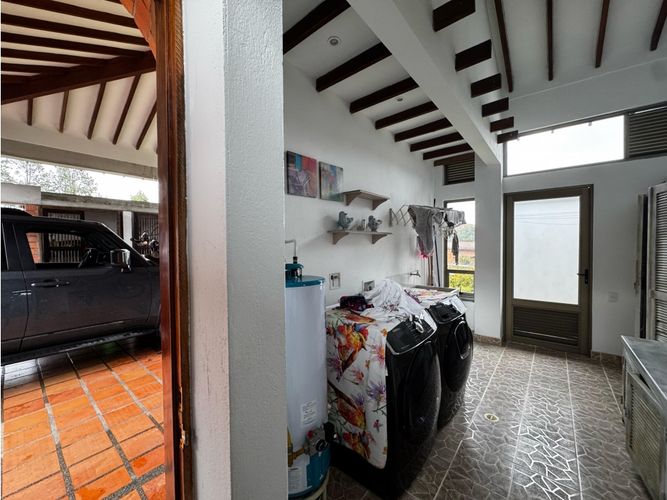 Casa de 5 alcobas en venta en Carrizales, Envigado · foto 19 de 21