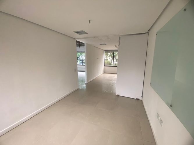 Oficina en arriendo en El Poblado, Medellín, 120 m² · foto 13 de 20