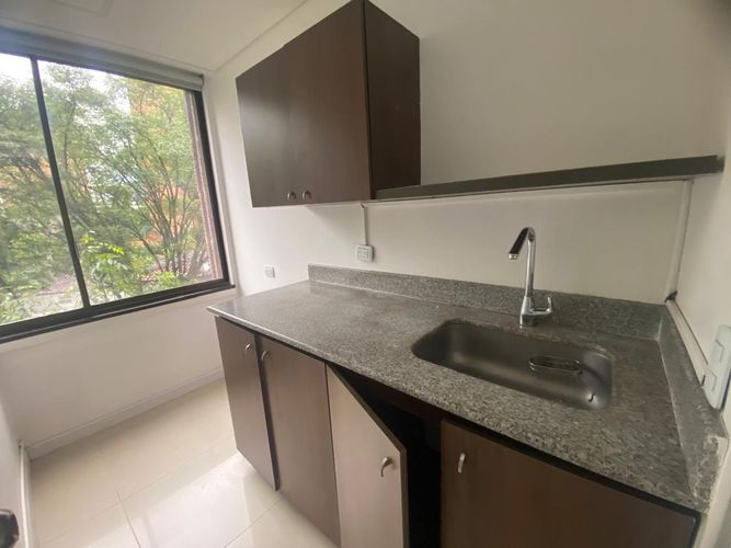 Oficina en arriendo en El Poblado, Medellín, 120 m² · foto 15 de 20