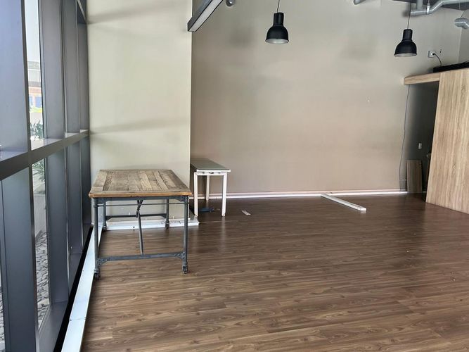 Local en arriendo en El Poblado, Medellín, 56 m² · foto 6 de 7