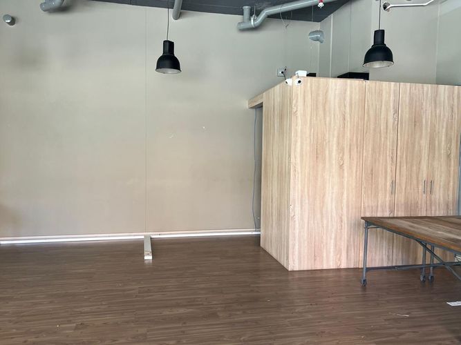 Local en arriendo en El Poblado, Medellín, 56 m² · foto 5 de 7