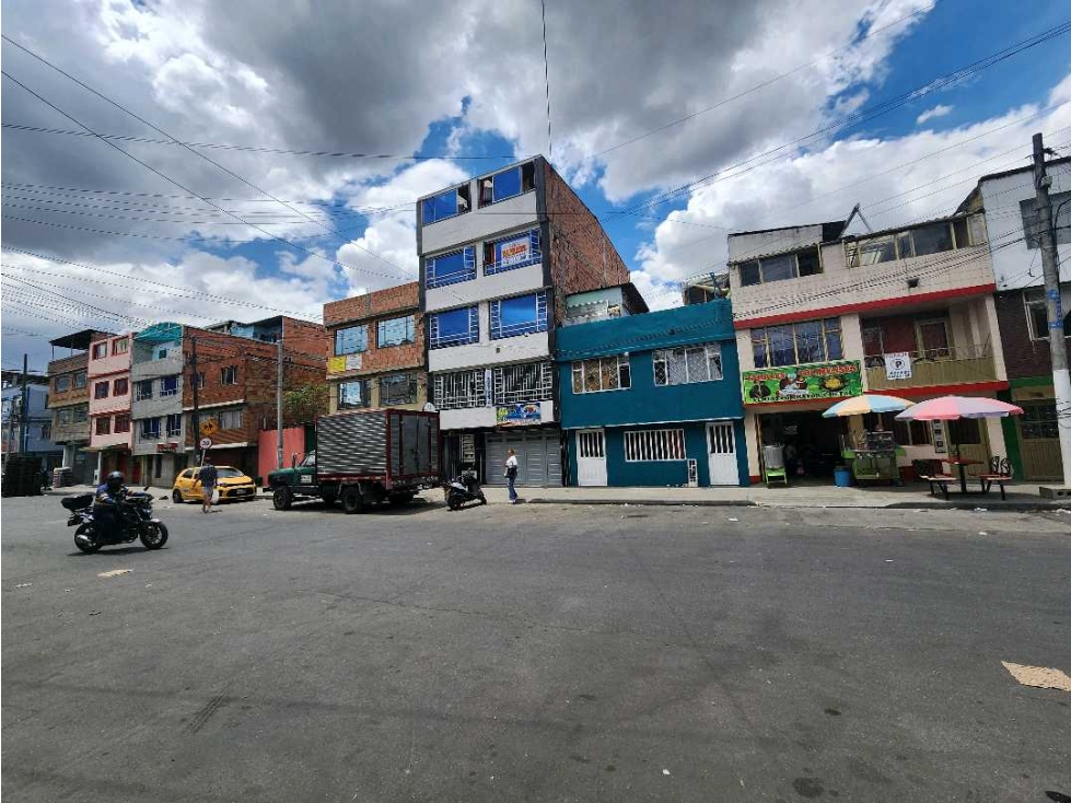 Casa en venta en Patio Bonito, Bogotá · foto 3 de 22