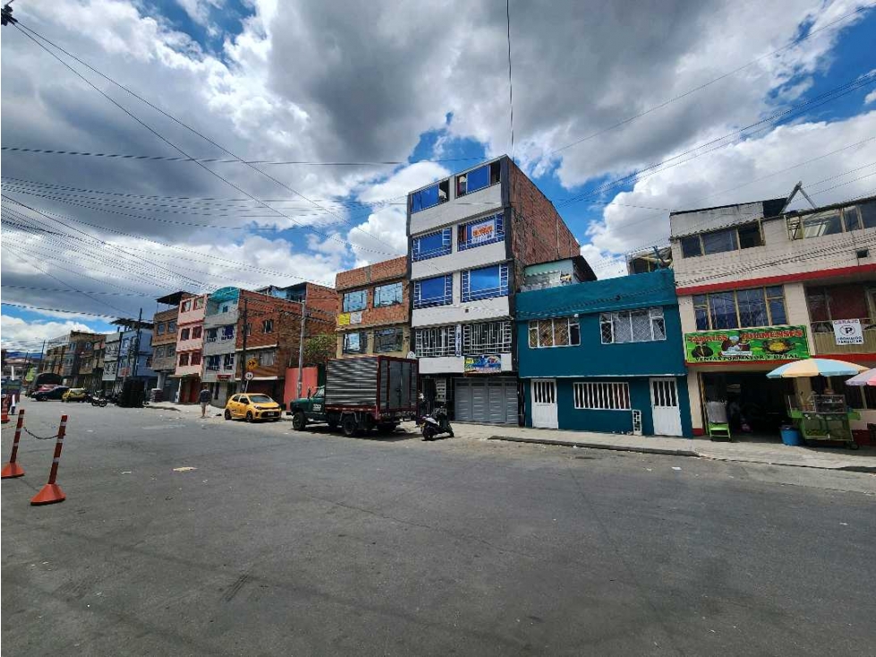 Casa en venta en Patio Bonito, Bogotá · foto 4 de 22