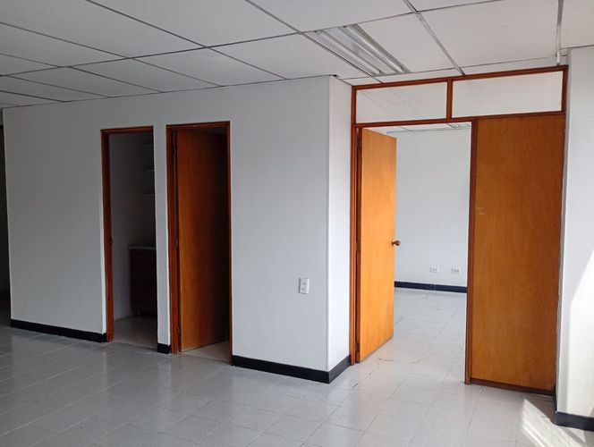 Oficina en arriendo en Laureles, Medellín, 70 m² · foto 10 de 12