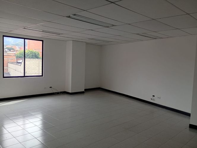 Oficina en arriendo en Laureles, Medellín, 70 m² · foto 11 de 12