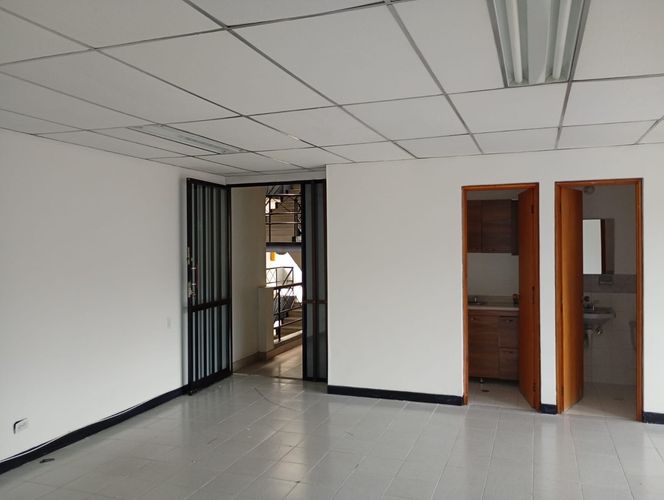 Oficina en arriendo en Laureles, Medellín, 70 m² · foto 6 de 12