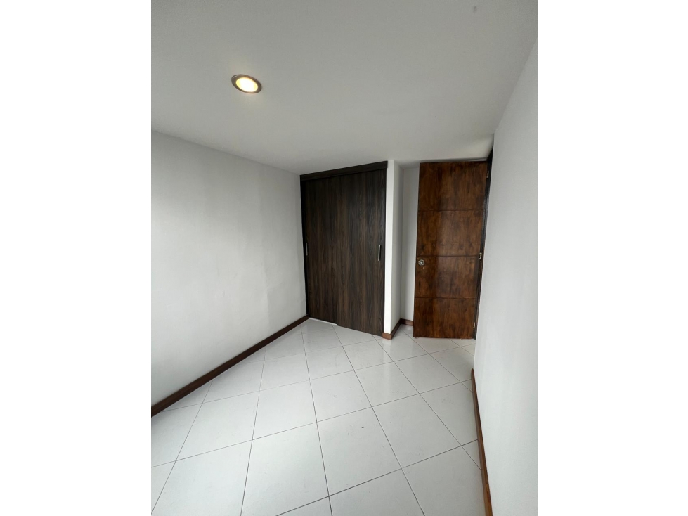 Apartamento en venta en Loma Del Indio, Medellín · foto 14 de 20