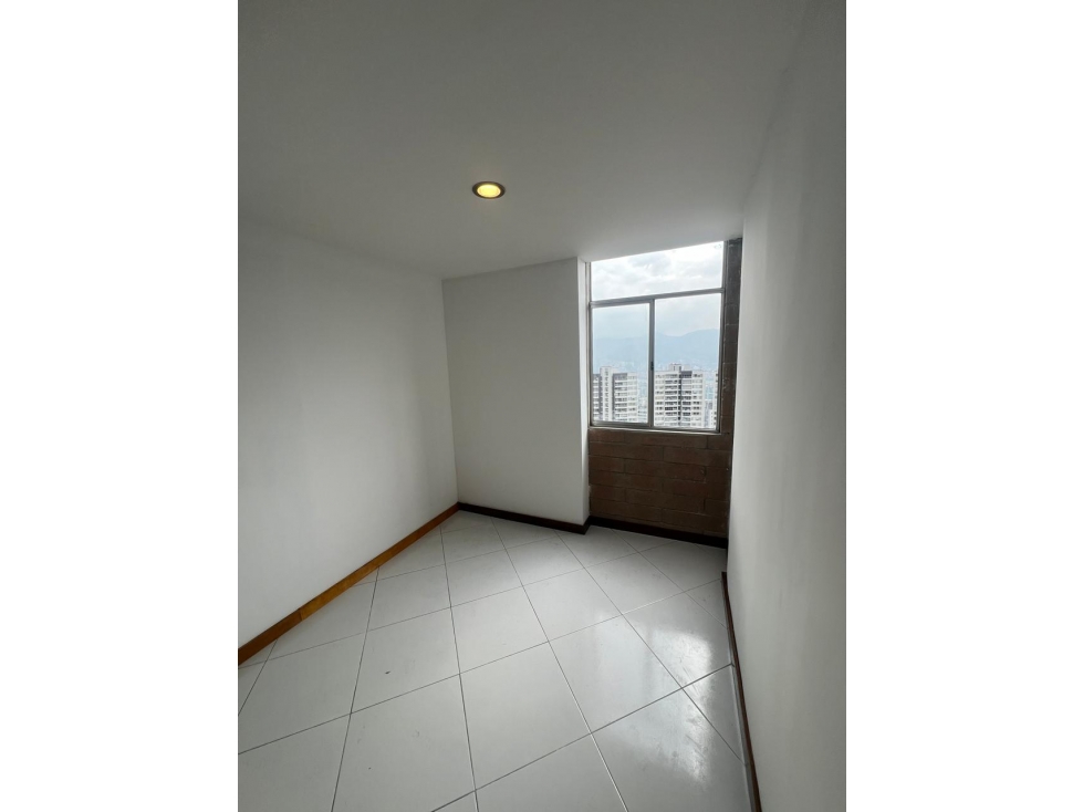 Apartamento en venta en Loma Del Indio, Medellín · foto 16 de 20