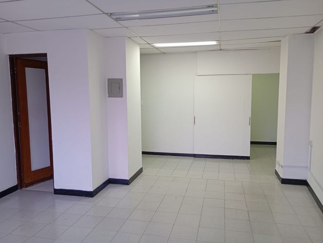 Oficina en arriendo en Laureles, Medellín, 39 m² · foto 7 de 8
