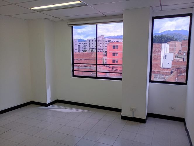 Oficina en arriendo en Laureles, Medellín, 39 m² · foto 8 de 8