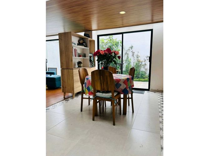 Casa de 3 alcobas en venta en Cedro Golf, Bogotá, 203 m² · foto 2 de 14