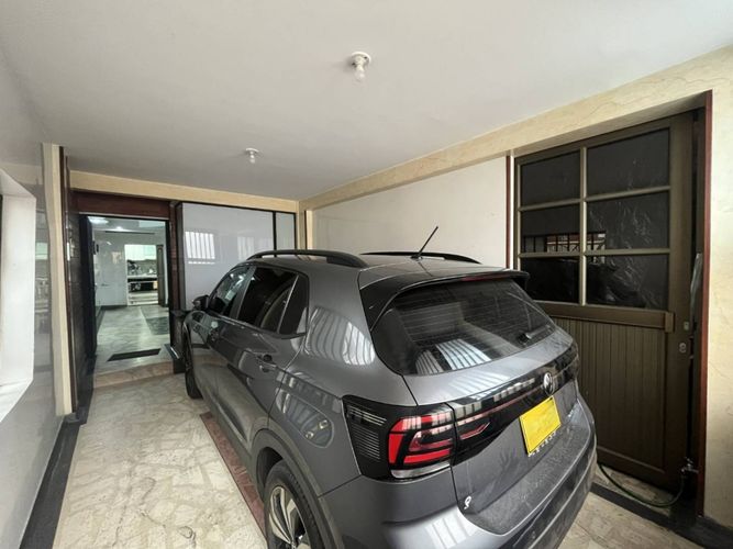 Casa en venta en Las Americas, Bogotá · foto 3 de 24