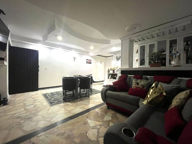 Casa en venta en Las Americas, Bogotá · foto 6 de 24