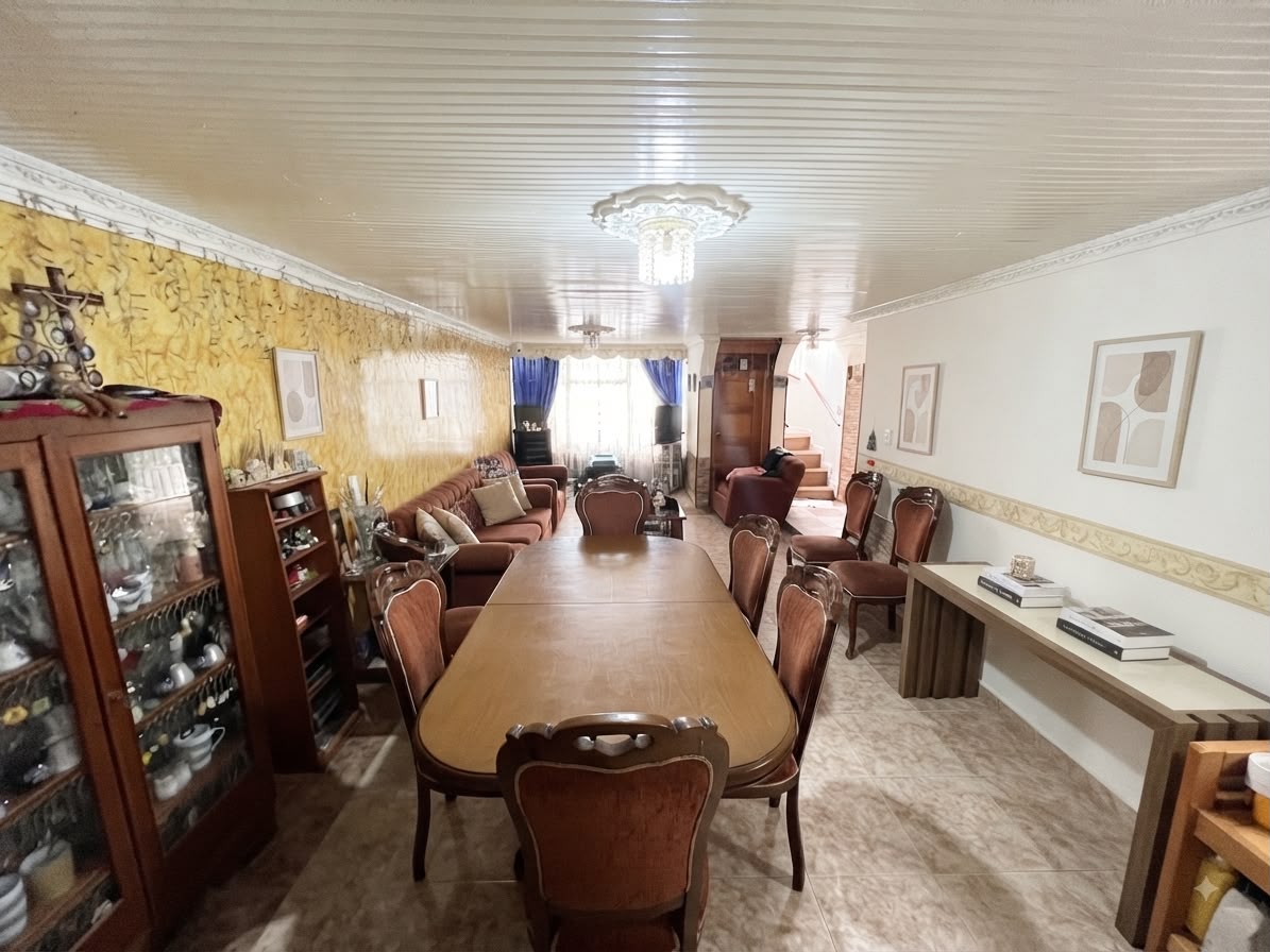 Casa en venta en Engativá, Bogotá · foto 2 de 15