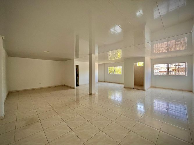 Oficina en venta en Abajo, Barranquilla, 295 m² · foto 5 de 18