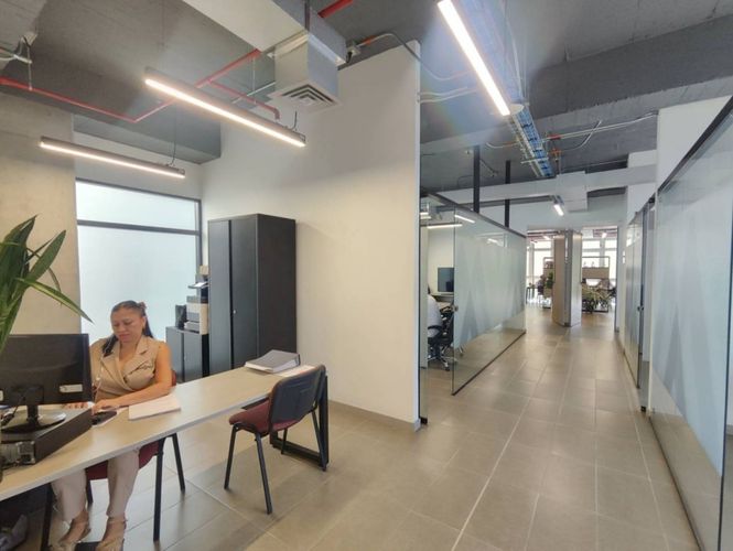 Oficina en arriendo en Las Palmas, Medellín, 245 m² · foto 2 de 22