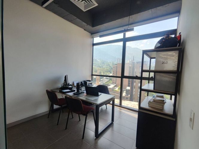 Oficina en arriendo en Las Palmas, Medellín, 245 m² · foto 4 de 22