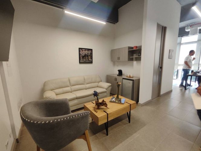 Oficina en arriendo en Las Palmas, Medellín, 245 m² · foto 19 de 22
