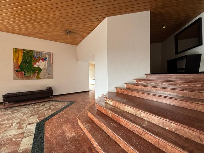 Apartamento de 3 alcobas en venta en Los Rosales, Bogotá, 251 m² · foto 7 de 23