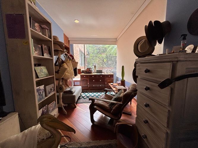 Apartamento de 3 alcobas en venta en Los Rosales, Bogotá, 251 m² · foto 6 de 23