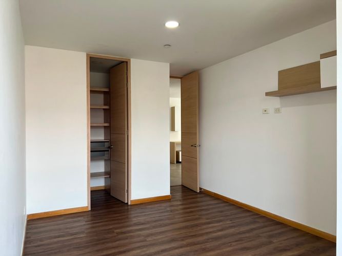 Apartamento de 3 alcobas en arriendo en Camino Verde, Envigado, 190 m² · foto 11 de 18