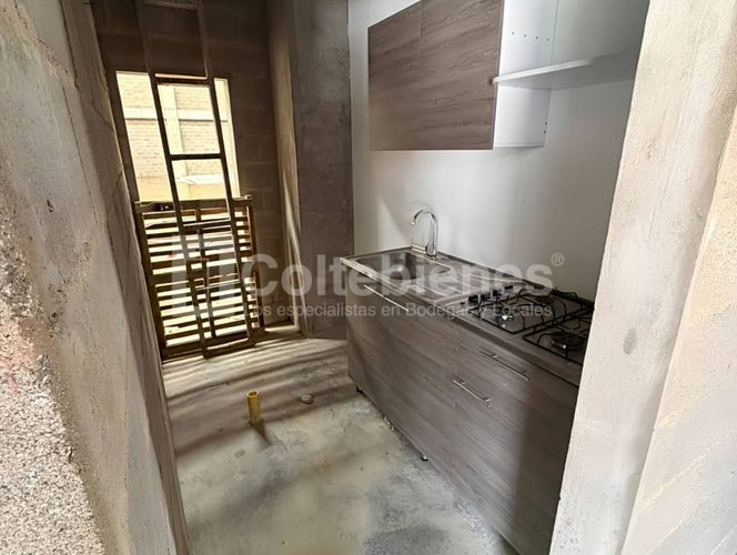 Bodega en arriendo en El Porvenir, Rionegro, 1051 m² · foto 6 de 16