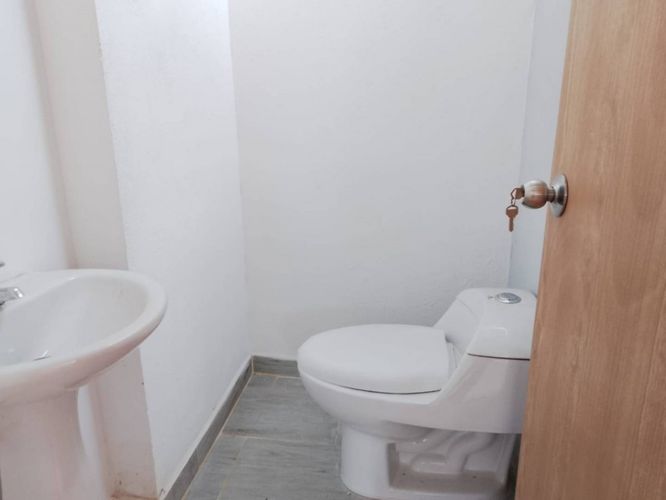 Oficina en arriendo en Patio Bonito, Medellín, 90 m² · foto 8 de 12