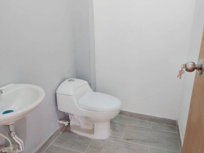 Oficina en arriendo en Patio Bonito, Medellín, 90 m² · foto 10 de 12
