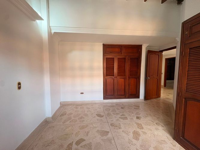 Casa de 4 alcobas en venta en San Jose, Sabaneta, 210 m² · foto 5 de 17