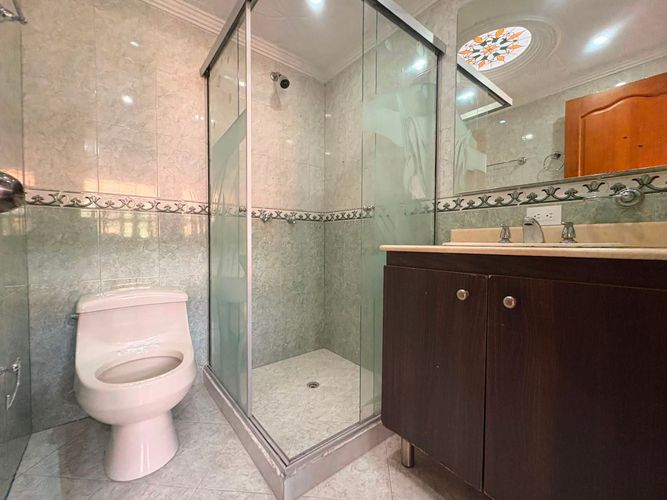 Casa de 4 alcobas en venta en San Jose, Sabaneta, 210 m² · foto 8 de 17