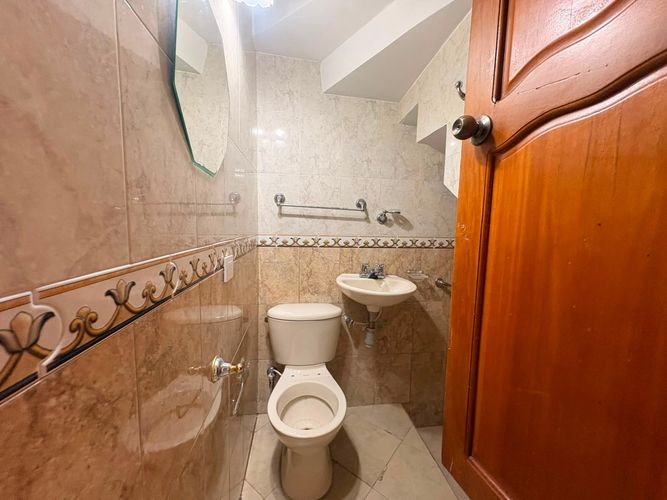 Casa de 4 alcobas en venta en San Jose, Sabaneta, 210 m² · foto 17 de 17