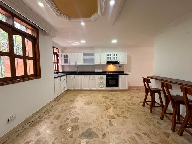 Casa de 4 alcobas en venta en San Jose, Sabaneta, 210 m² · foto 12 de 17