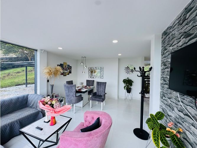 Casa de 4 alcobas en venta en San Antonio, Guarne · foto 17 de 24