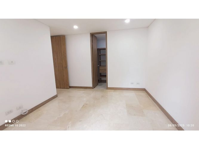 Apartamento de 3 alcobas en venta en Vía Las Palmas, Medellín, 136 m² · foto 6 de 17