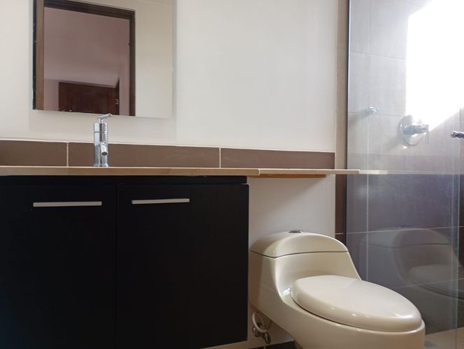 Apartamento de 3 alcobas en arriendo en El Poblado, Medellín, 110 m² · foto 12 de 14