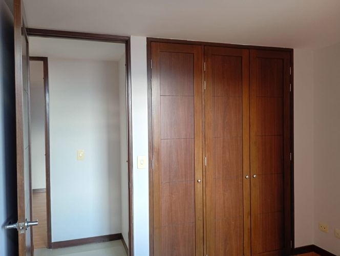 Apartamento de 3 alcobas en arriendo en El Poblado, Medellín, 110 m² · foto 8 de 14