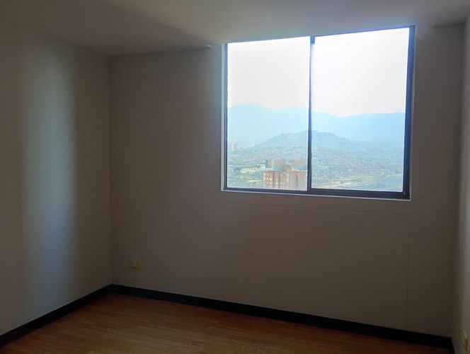 Apartamento de 3 alcobas en arriendo en El Poblado, Medellín, 110 m² · foto 11 de 14