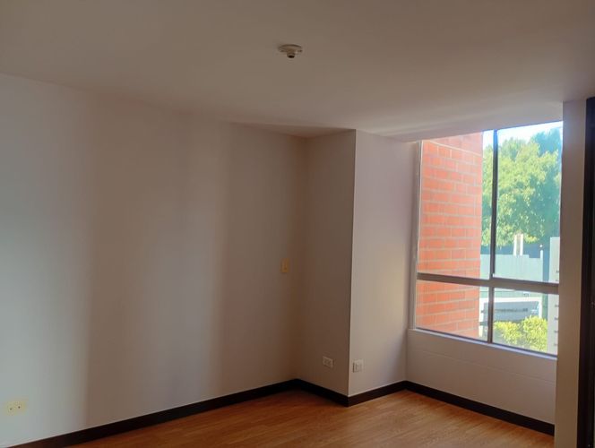Apartamento de 3 alcobas en arriendo en El Poblado, Medellín, 110 m² · foto 2 de 14