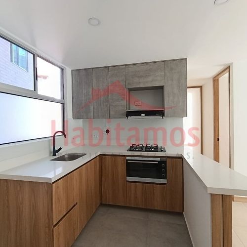 Apartamento de 2 alcobas en arriendo en Castropol, Medellín, 69 m² · foto 2 de 17