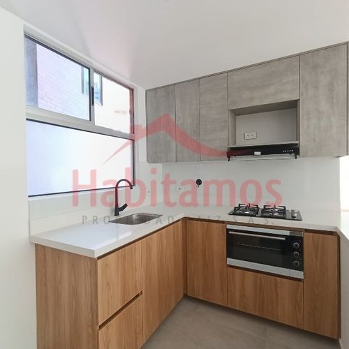 Apartamento de 2 alcobas en arriendo en Castropol, Medellín, 69 m² · foto 3 de 17