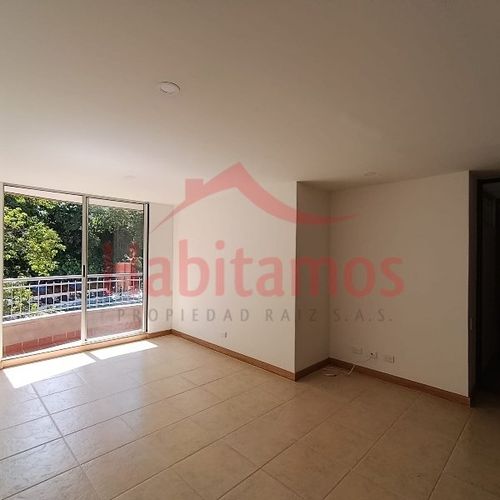Apartamento de 2 alcobas en arriendo en Castropol, Medellín, 69 m² · foto 8 de 17