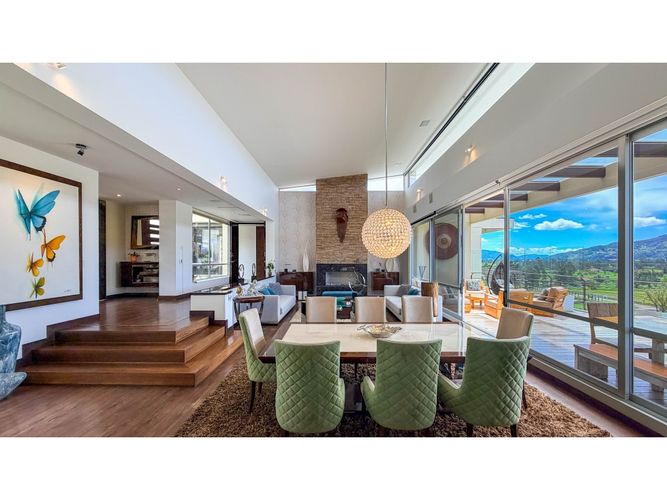Casa de 4 alcobas en venta en Mercenario, Sopó, 506 m² · foto 2 de 24