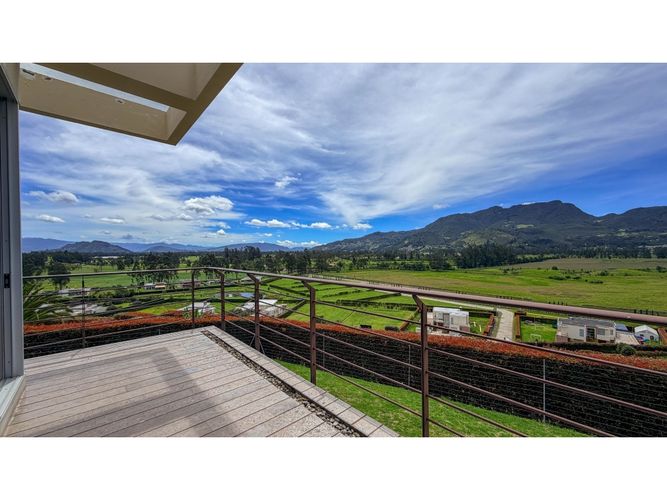 Casa de 4 alcobas en venta en Mercenario, Sopó, 506 m² · foto 16 de 24