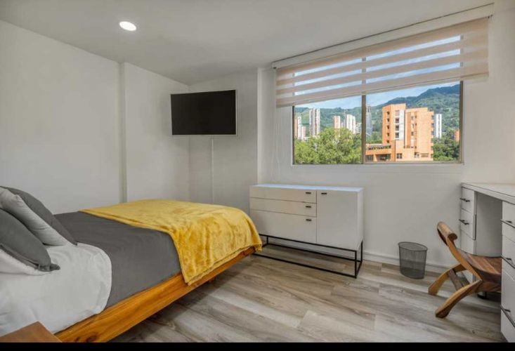 Apartamento de 4 alcobas en arriendo en Medellín, 130 m² · foto 9 de 13