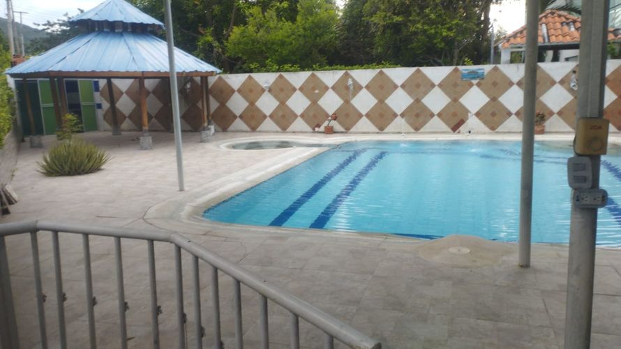 Casa de 5 alcobas en venta en Las Varas, Ricaurte, 590 m² · foto 3 de 24
