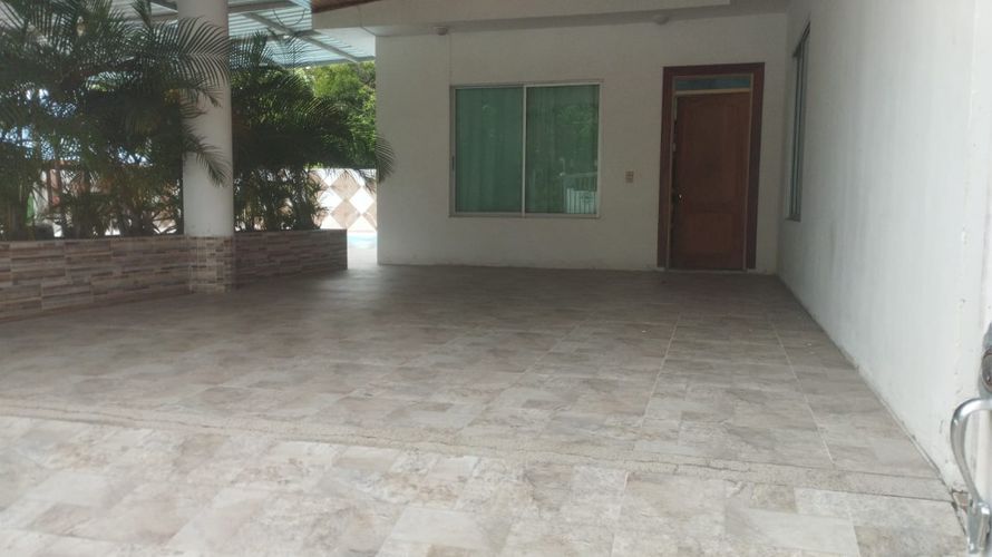 Casa de 5 alcobas en venta en Las Varas, Ricaurte, 590 m² · foto 6 de 24