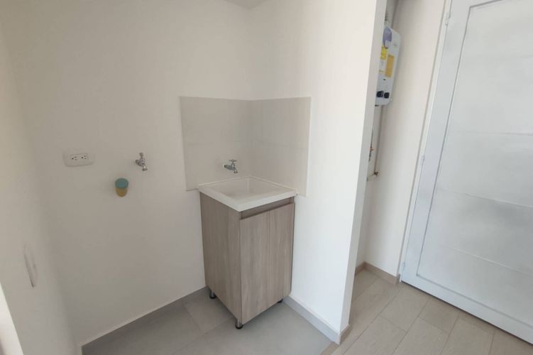 Apartamento de 3 alcobas en venta en San Andresito, Bogotá, 46 m² · foto 7 de 22
